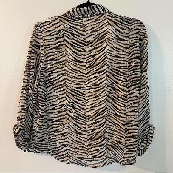 Alfred Dunner Zebra Print Button-Down Blouse Size 8P - Picture 4 of 10